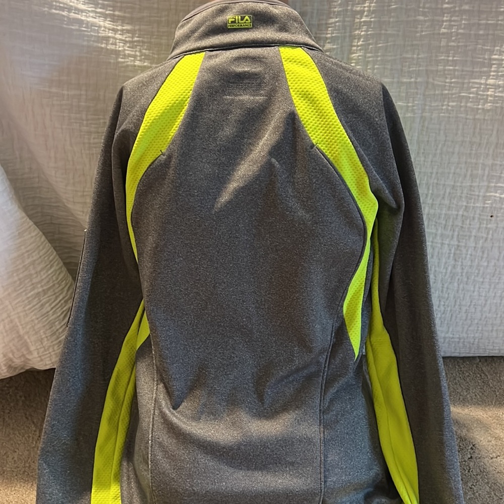 FILA Sport performance jacket. Size medium. Perfect condition! - Picture 4 of 4
